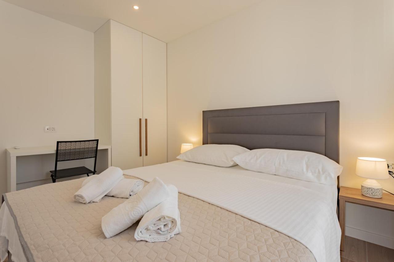Apartmani Benzon บาชกาโวดา ภายนอก รูปภาพ