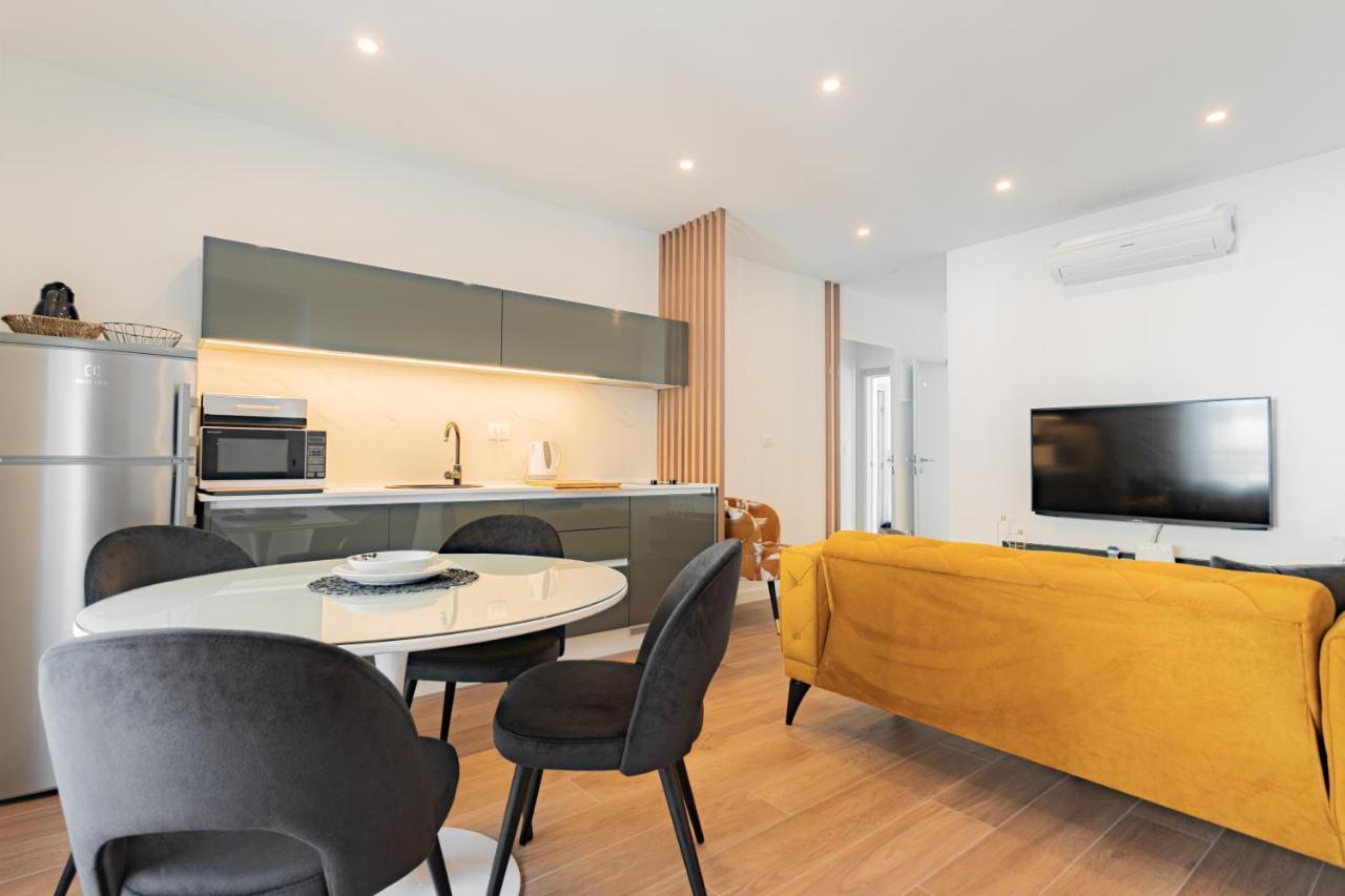 Apartmani Benzon บาชกาโวดา ภายนอก รูปภาพ