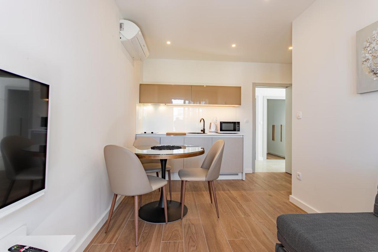 Apartmani Benzon บาชกาโวดา ภายนอก รูปภาพ